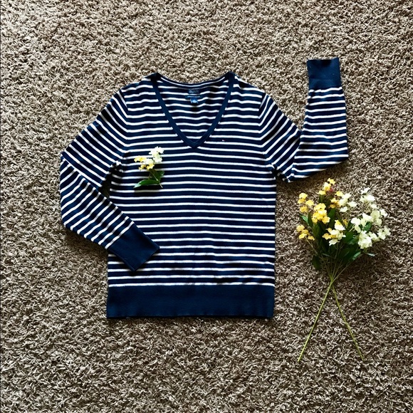 Tommy Hilfiger Sweaters - Tommy Hilfiger stripped V-neck sweater